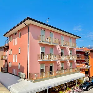 https://hotel-le-star.hotelinveneto.com