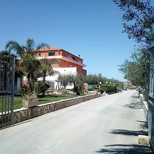 https://villa-plasi.sicilyhotelsitaly.net